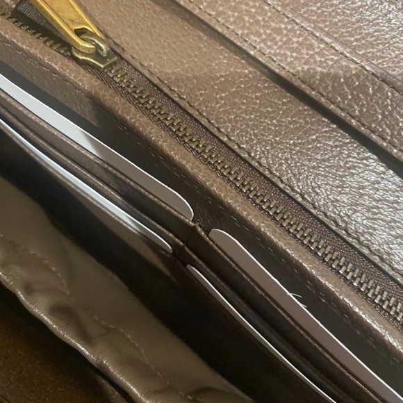 *** Gucci Messenger mini monogram bag *** Like new *** - Picture 8 of 11